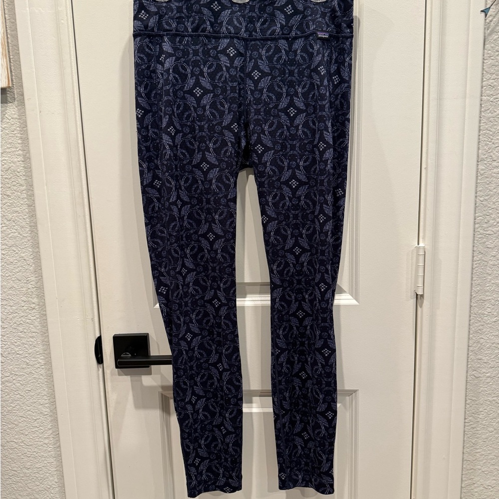 Patagonia Blue and Black Capilene Midweight